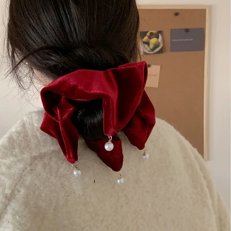 

MIO big hair velvet scrunchies new style winter autumn retro hair tie French design velvet square hair scrunchies pearls band