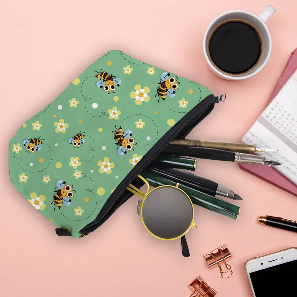 

Wholesale Honey Bee Printing Waterproof Durable Travel Makeup Bag Stylish Cosmetic Bag, Customized