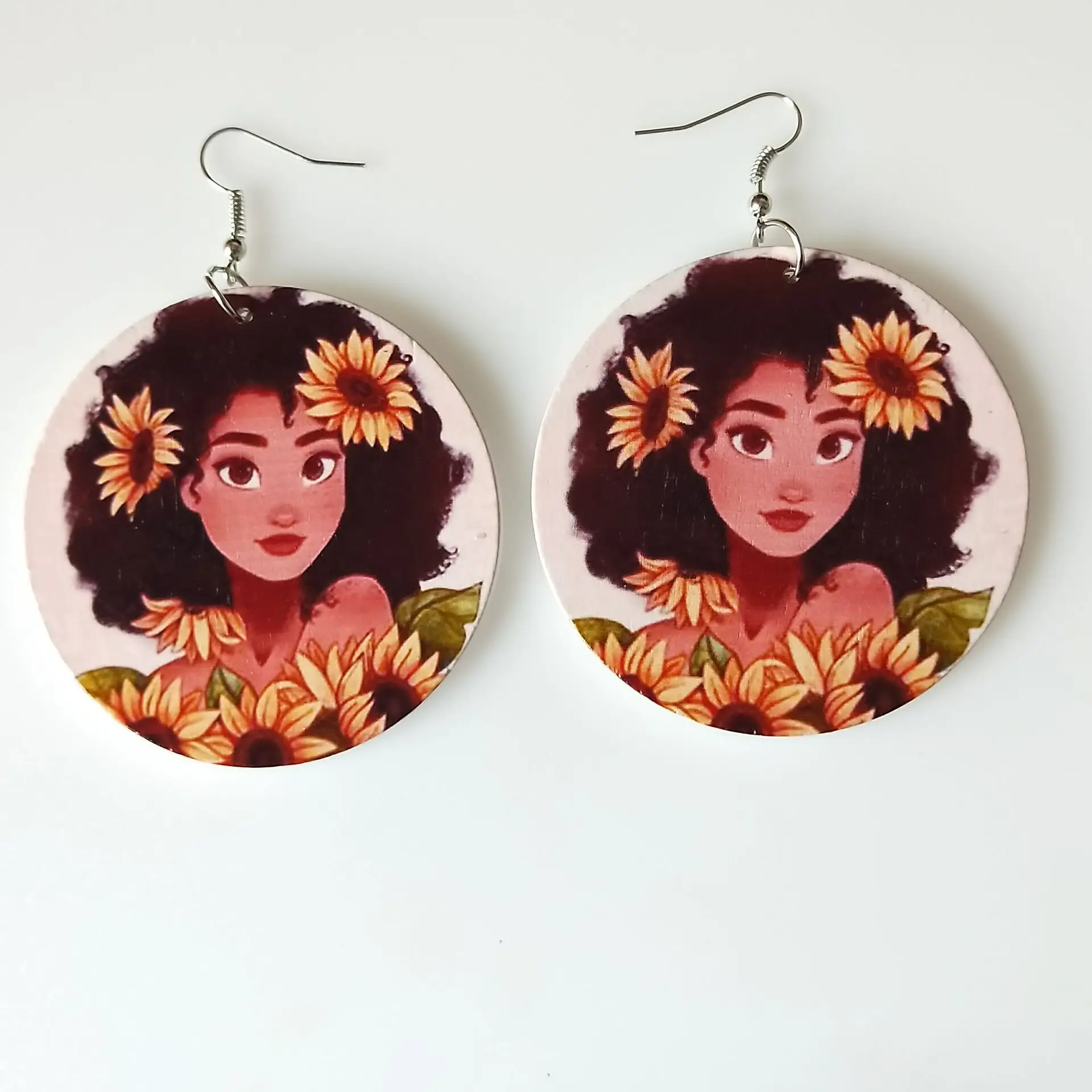 

Accept Customized Fashion Afro Black Beauty Art Wooden Drop Earrings Handmade African Painting Round Wood Earring, Customized color