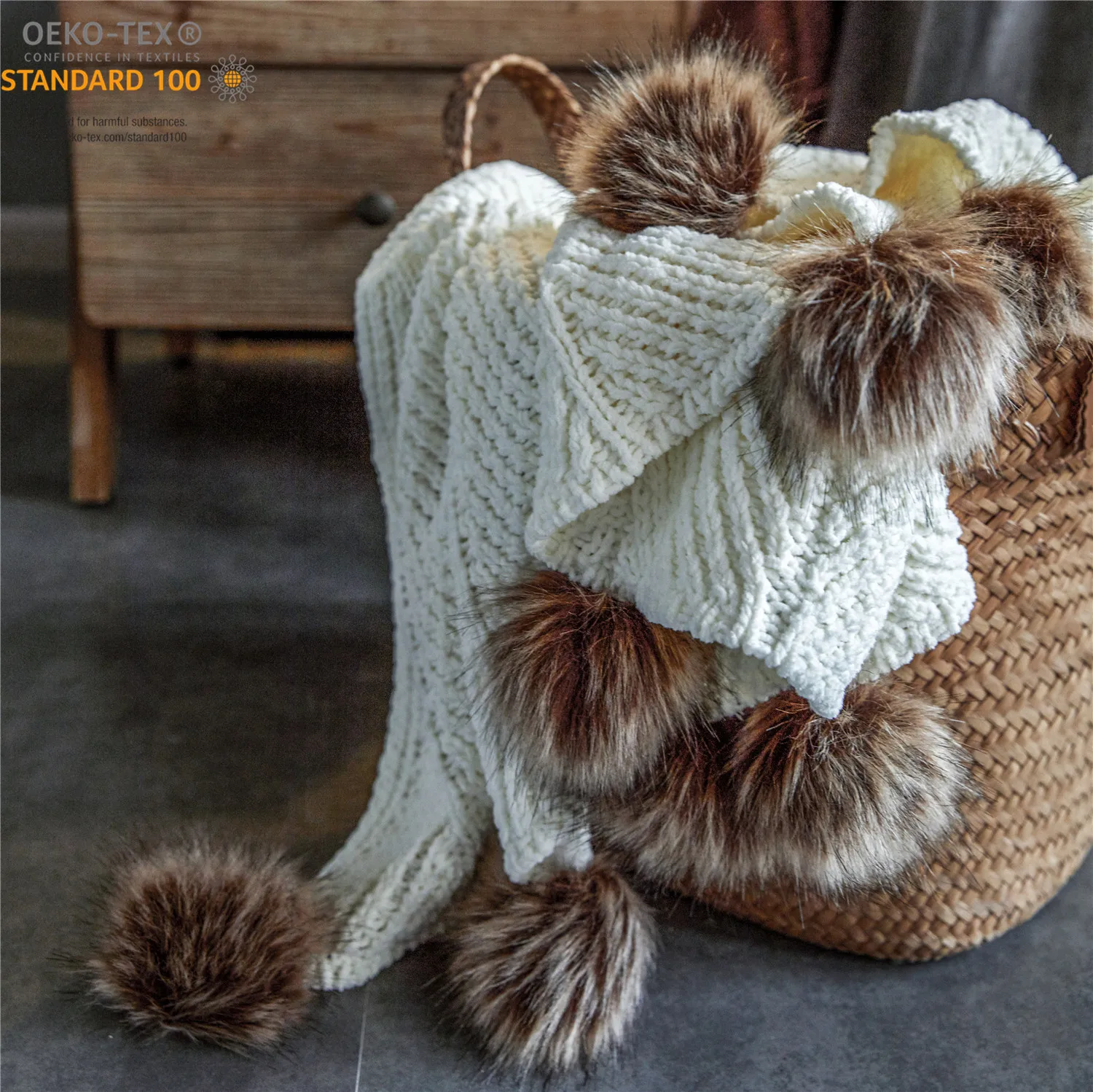 New Design Pom Pom Ball Chenille Home Furnishings Soft Office Nap Knitted Throw Blanket Modern Mfe factory