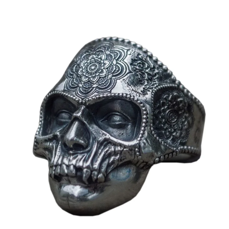 

VRIUA Best selling New Mysterious Portrait Vintage Pattern Skull Ring Men's Personality Titanium Steel Ring