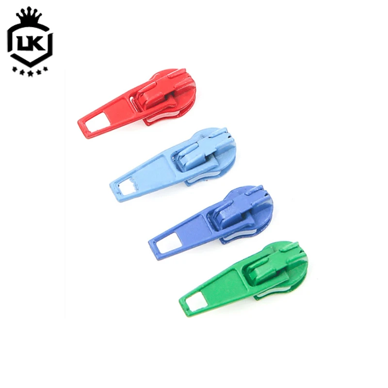 

No 3 DTM color regular nylon zipper slider use for close end nylon zippers