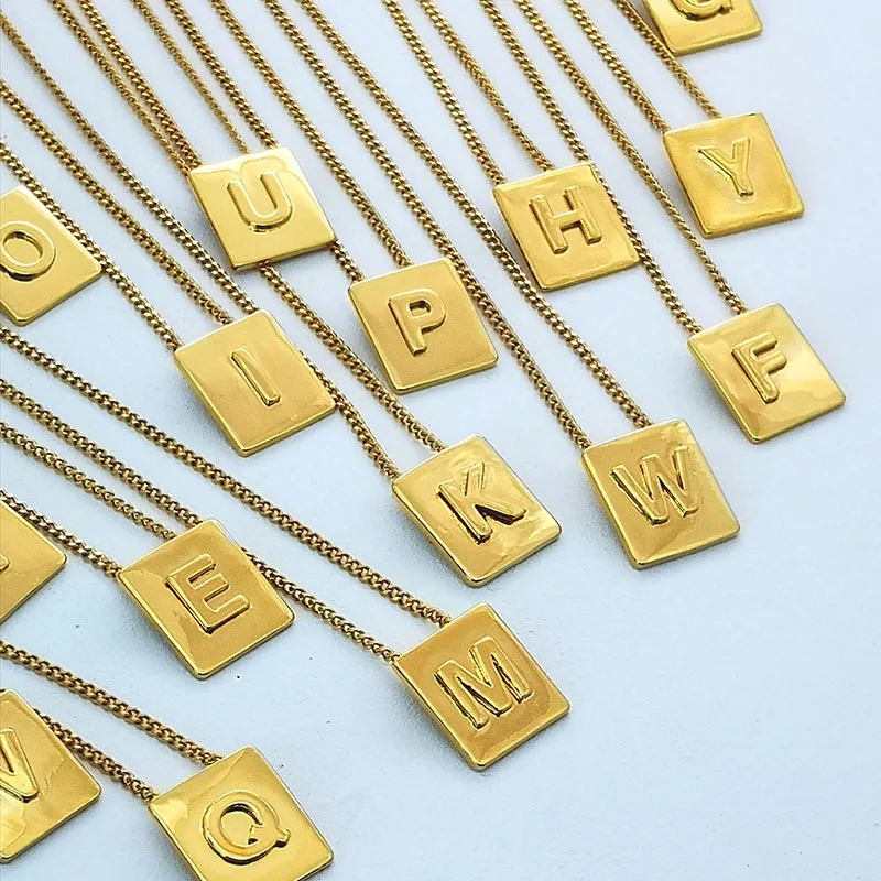 

Personalized Custom 18K Gold Plated Brass Letter Pendant Necklace 26 A-Z Alphabets Square Coin Initial Pendant Necklace Women