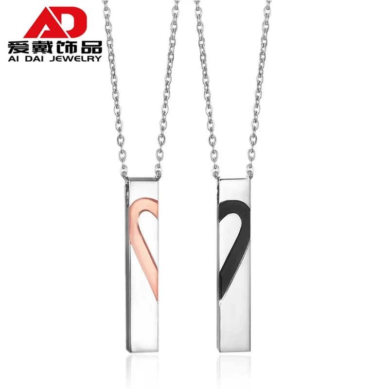 

Titanium steel love couple necklace, a pair of male and female heart-shaped simple pendants, personalized accessories, jewelry, Red