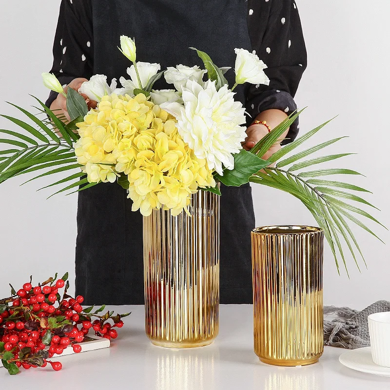 

2021 new design Luxury electroplated gold ceramic vase for wedding gift home decoration, As picture