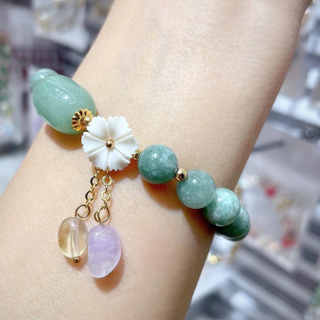 

High-end Female Women Myanmar Jade Aventurine Beaded Fashion Jewelry Bracelet Green Pearl Jade Crystal Bracelet With Pendant, As a picture