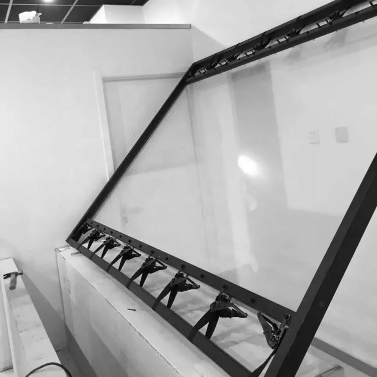 

Yinzam 3D 45 Degree Reflection 4K 8K 7D Holographic Display Projection Film for Exhibition / Hall / Stage Background Screen