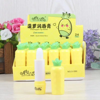 

New product Heart Love Colorless Children's Pencil Lip Balm Carrot Moisturizing Lip Balm