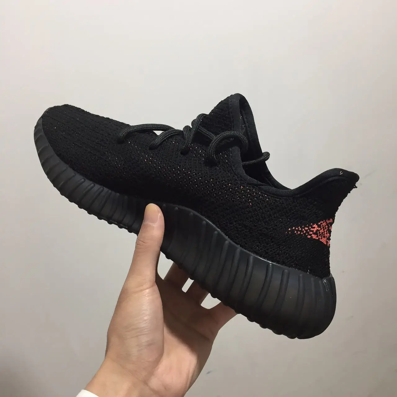 

Dropshipping Latest Original High Quality Mens Yezzy 350 v2 Bred Black Red October Walking Fashion Sneakers Yeezy Casual Shoes