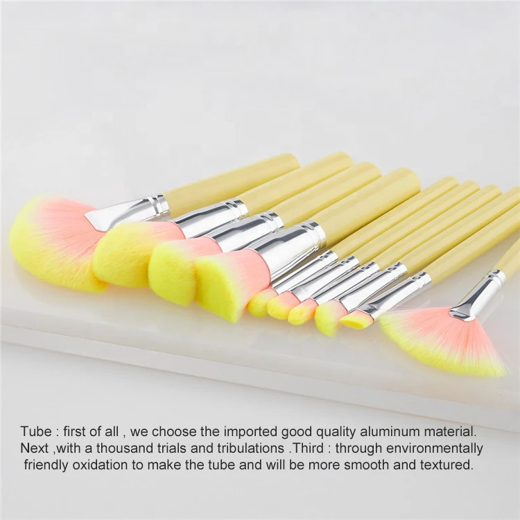 custom makeup brush (4).jpg