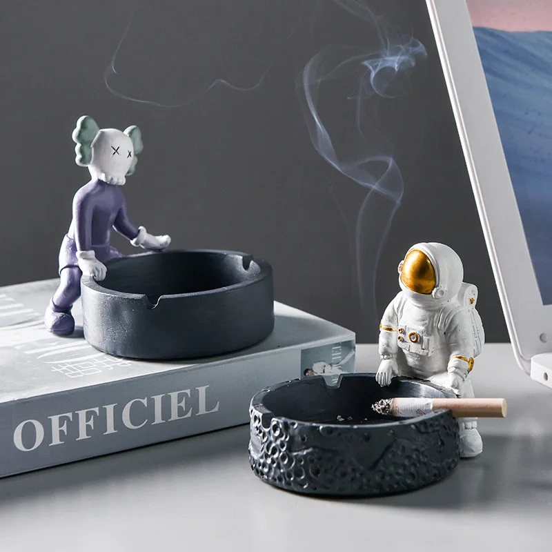 

Creative Cartoon Character Resin Cigar Ashtray Smoking Accessory Decorations Candlestick Holder, Picture