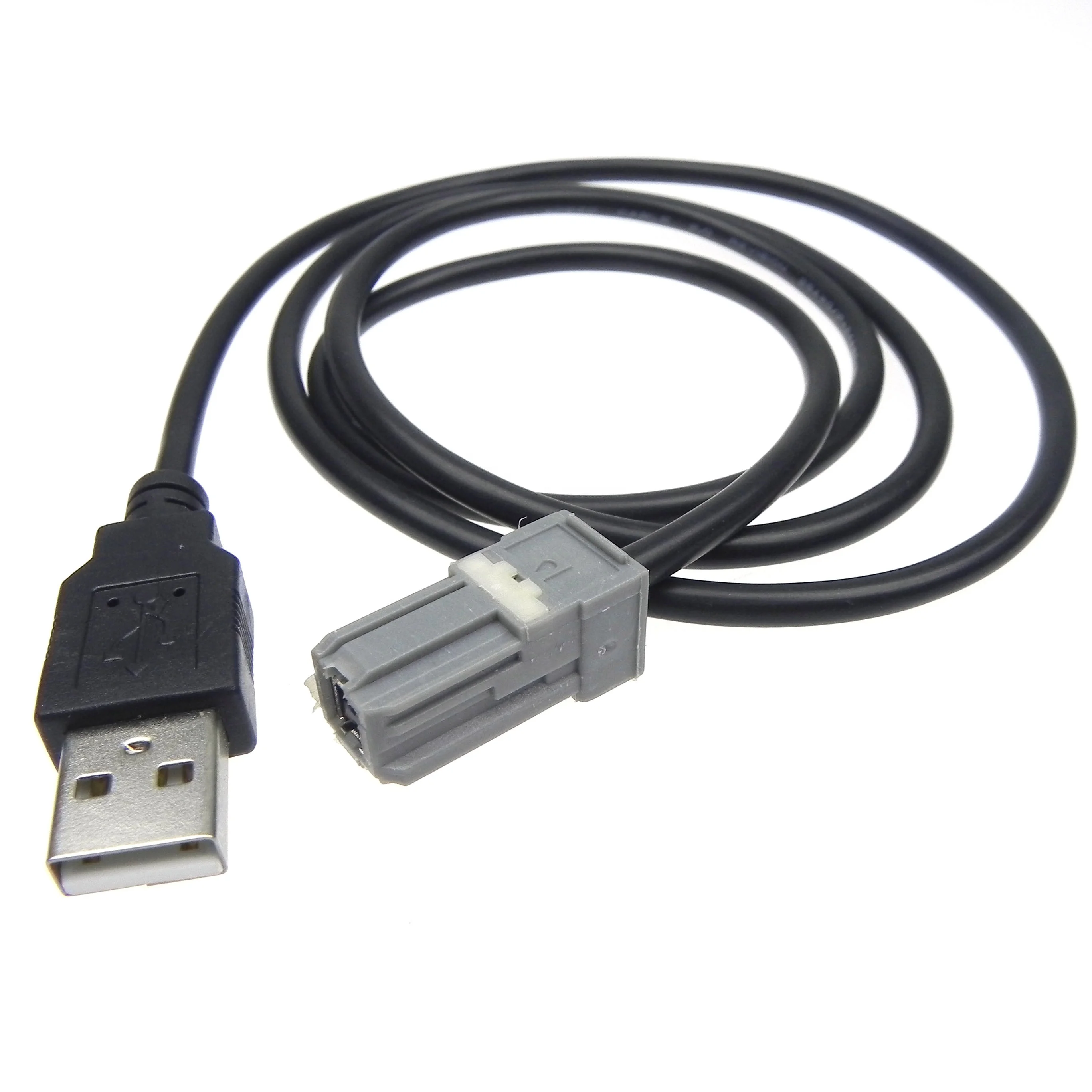 

High Quality Mazur Toyota Reiz Camry Mazda Subaru Forester Ling Pai Nissan USB to Male connection cable