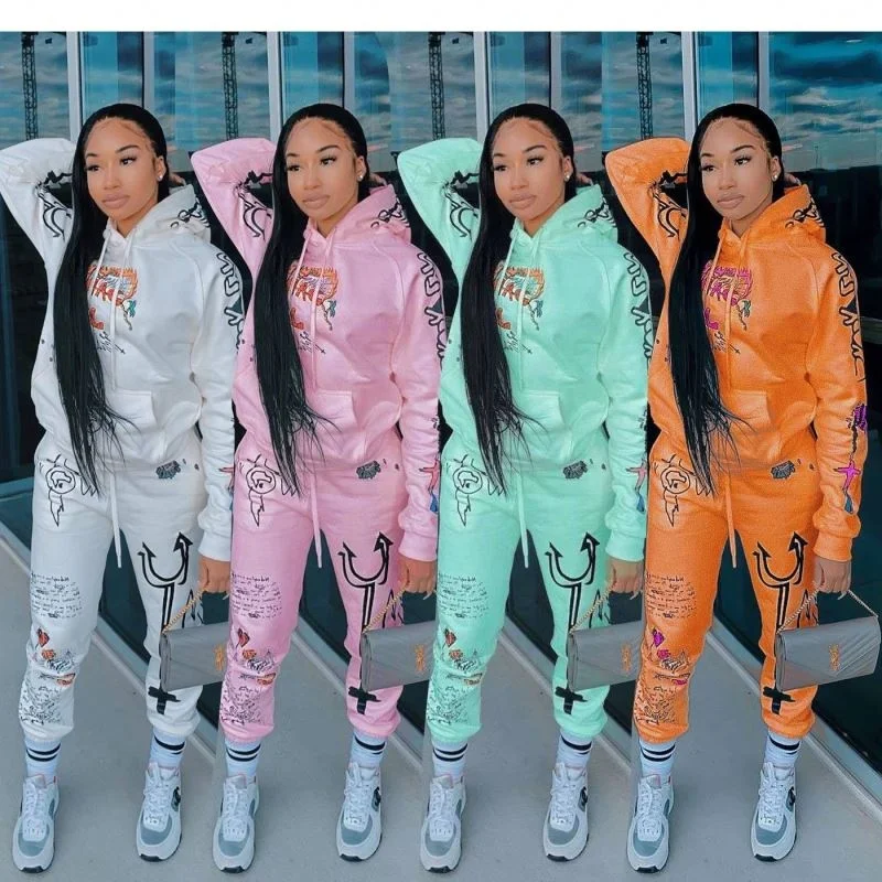 

Amazon Hot Selling Velvet 2 Piece Set Streetwear Letter Printed Hoodies And Sweat Pants Set Fashion Clothes 2021