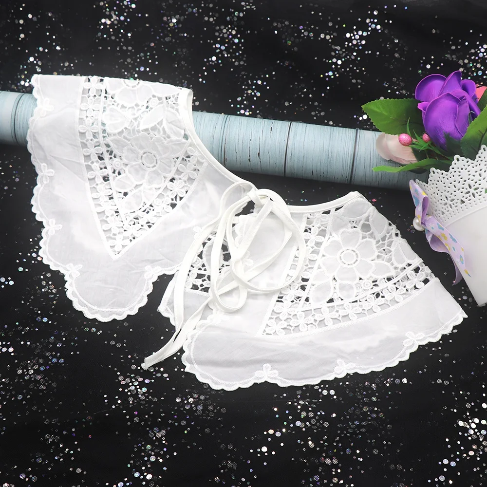 GH-134 Fashion Front Tie White O-Neck Detachable Embroidery Flower Women Female Fake Collar for Dress Garment Accessories