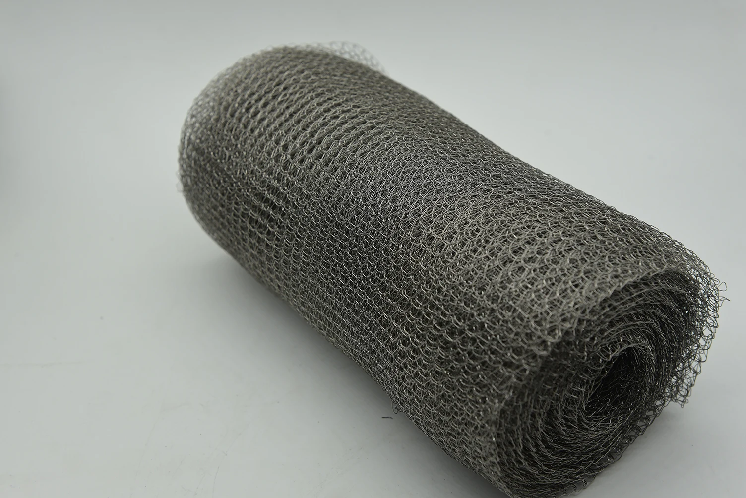 Knitted Wire Mesh For Rfi And Emi Shielding - Buy Knitted Wire Mesh For 