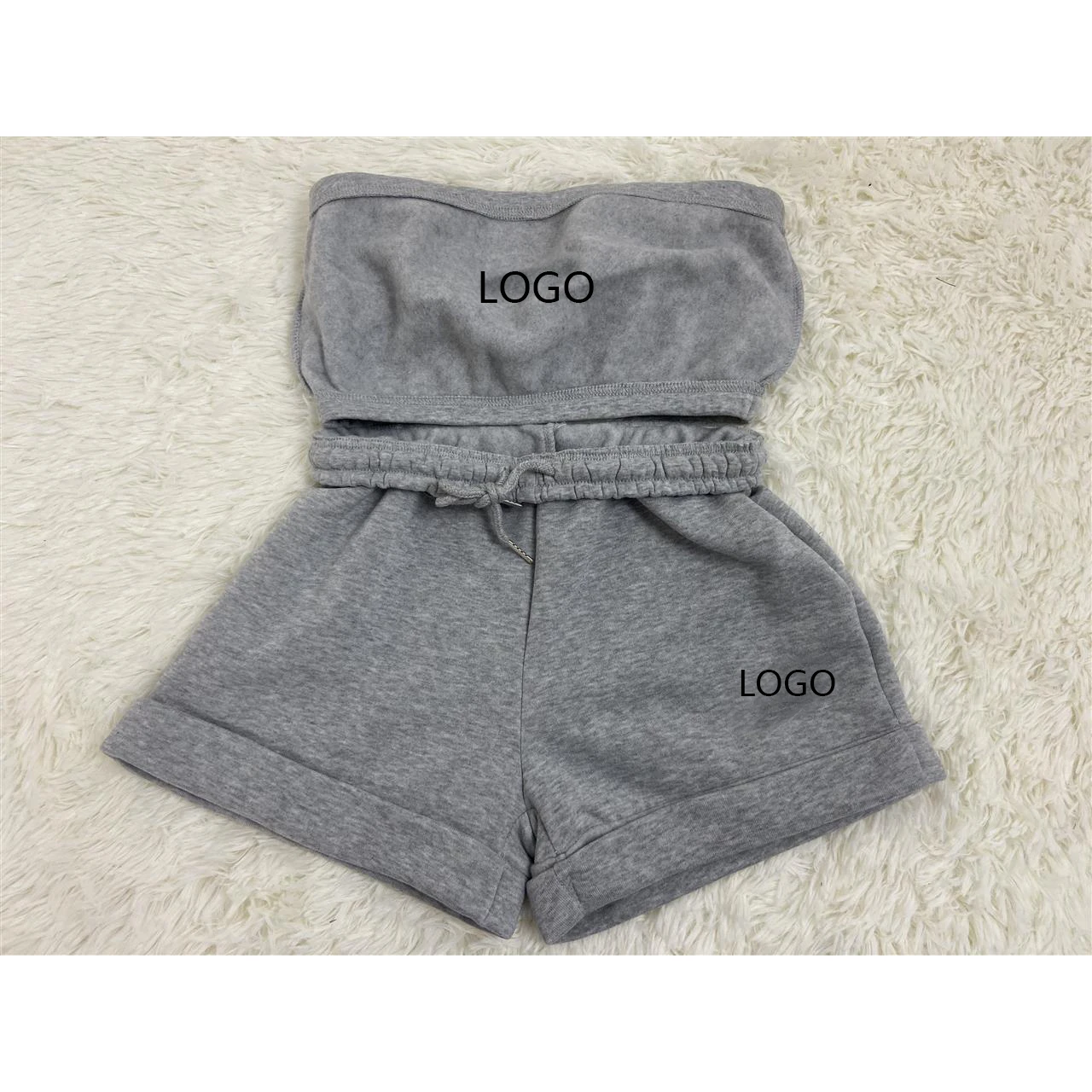 

2021 New Arrivals Embroidery Logo Women Two Pieces Set Chest Wrap Crop Top Shorts Sports Set, As show