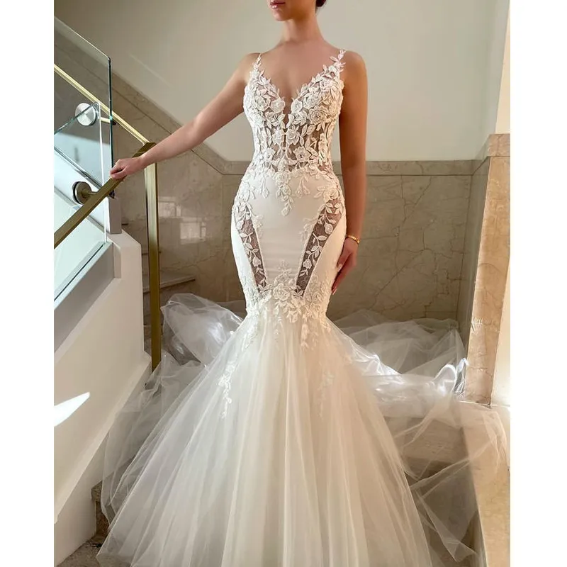 

Fashionable Backless Mermaid Wedding Dresses V Neck Spaghetti Strap Lace Bridal Gown Chapel Train Vestido De Novia