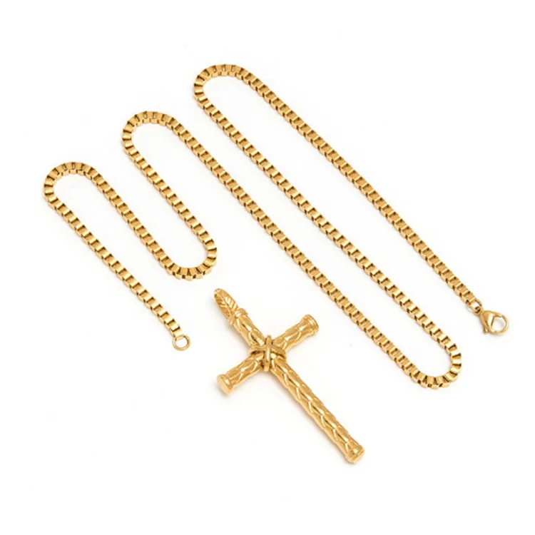 

Popular Christmas jewelry big cross pendant titanium steel hip-hop style luxury gold necklace for men women