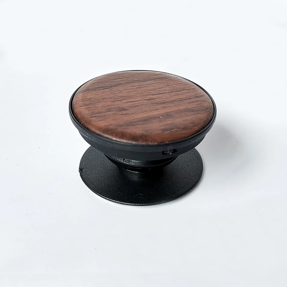 

real walunut wood customize print or engrave logo and pattern wood phone holder for iphone 9 wood phone socket stand