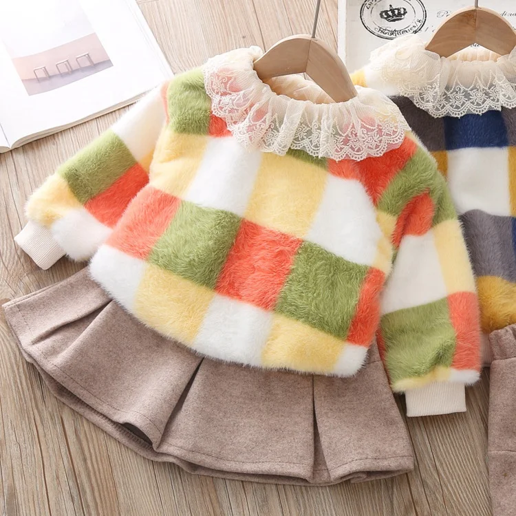 

B14352A good quality Girl's soft velvet two-piece skirt set