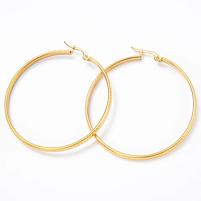 

Vintage Style PVD Plating Gold Color Mesh Pattern Circle Earring Stainless Steel Rhombus Print Hoop Earrings For Bridal