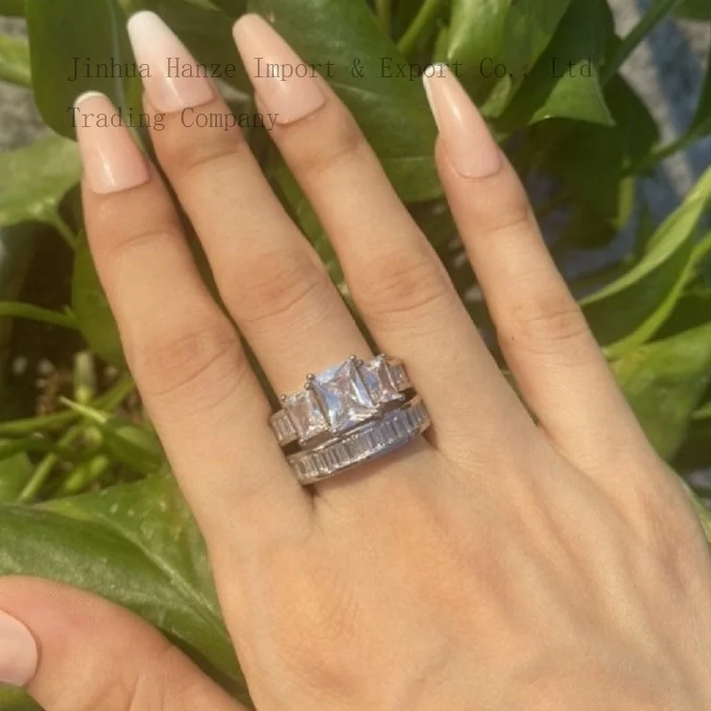 

2Pcs Set Rhodium Plated White Copper Luxury White CZ Shiny Wedding Band Cubic Zirconia Engagement Ring Sets, White gold