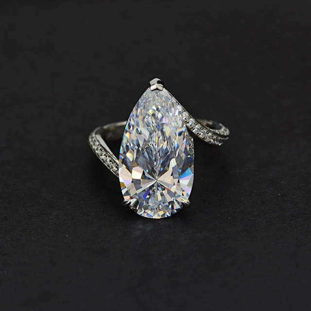 

925 Silver Pear shaped diamond ring Fashion Simple Luxury White Zircon Ladies Ring Jewelry