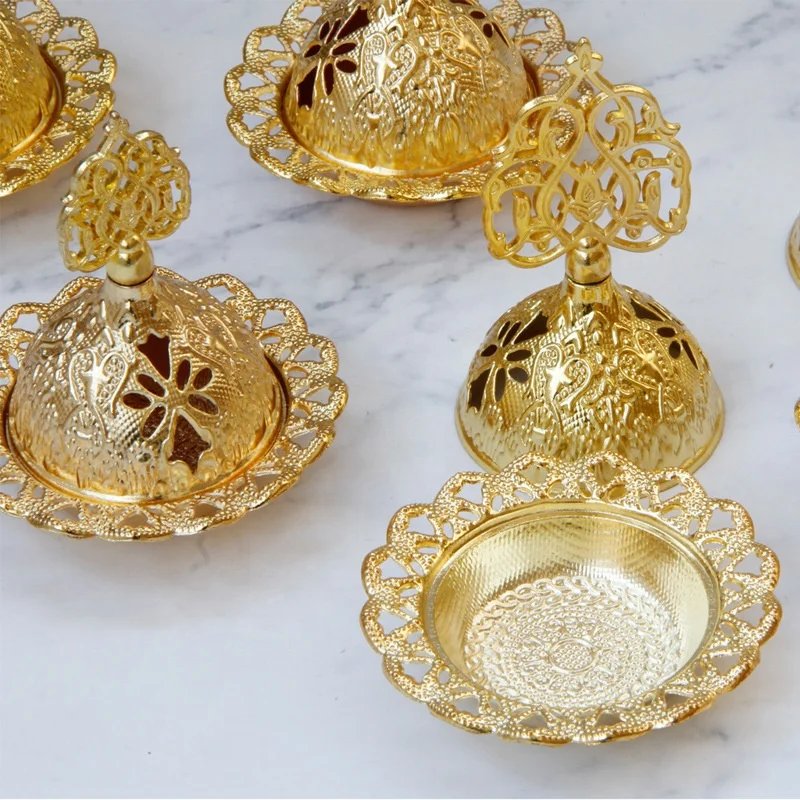

Hand-held golden luxury hollow metal incense burner Middle East Arab exquisite desktop incense burner aroma diffuser, Gold
