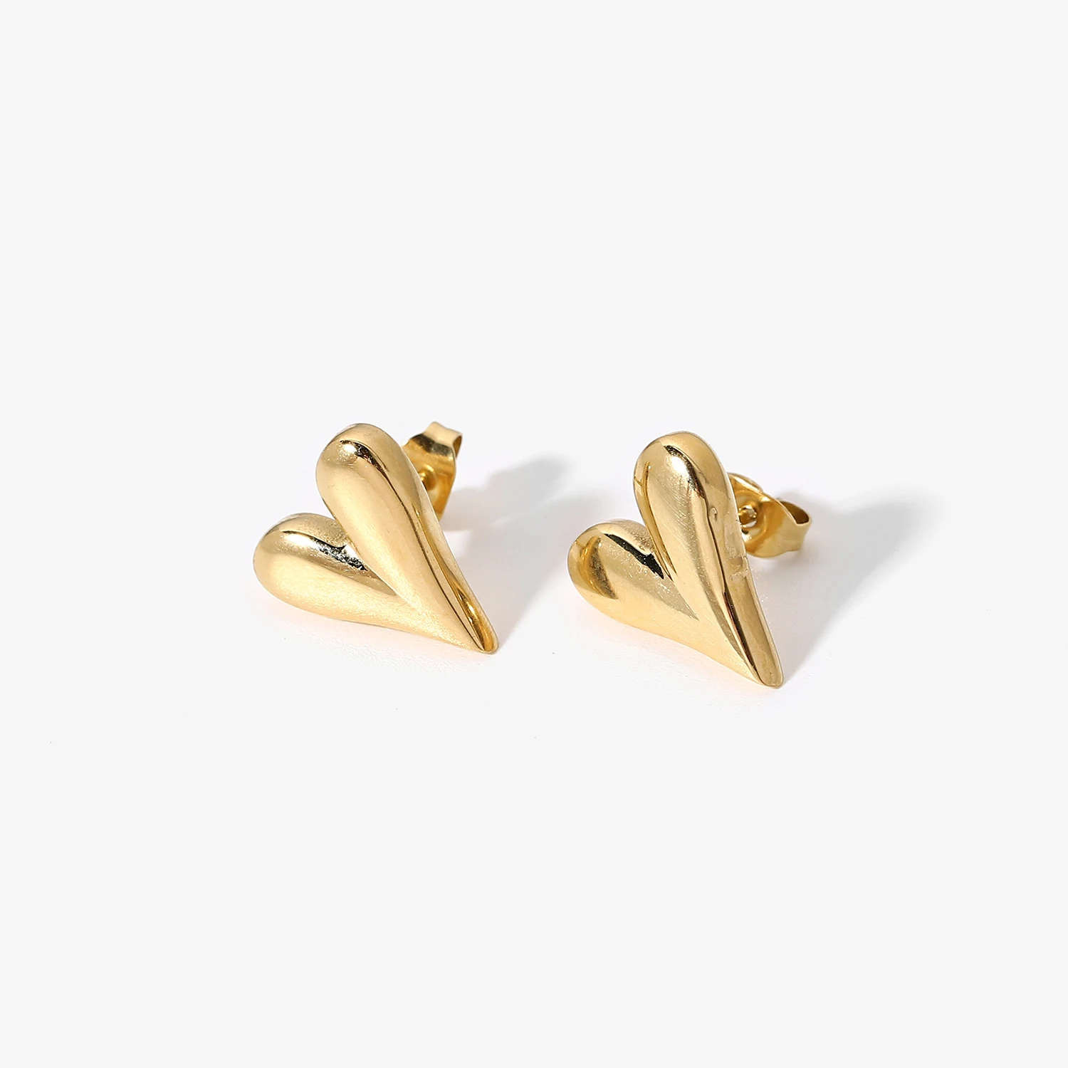 

Lovely Tiny Cubic Heart Stud Earrings Women Girls Custom Simple Gift 14K Gold Plated Stainless Steel Earrings Jewelry