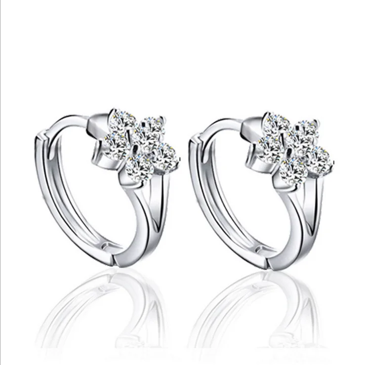 

Wholesale nice price Hot selling creative and simple snowflake shape zircon earrings for women