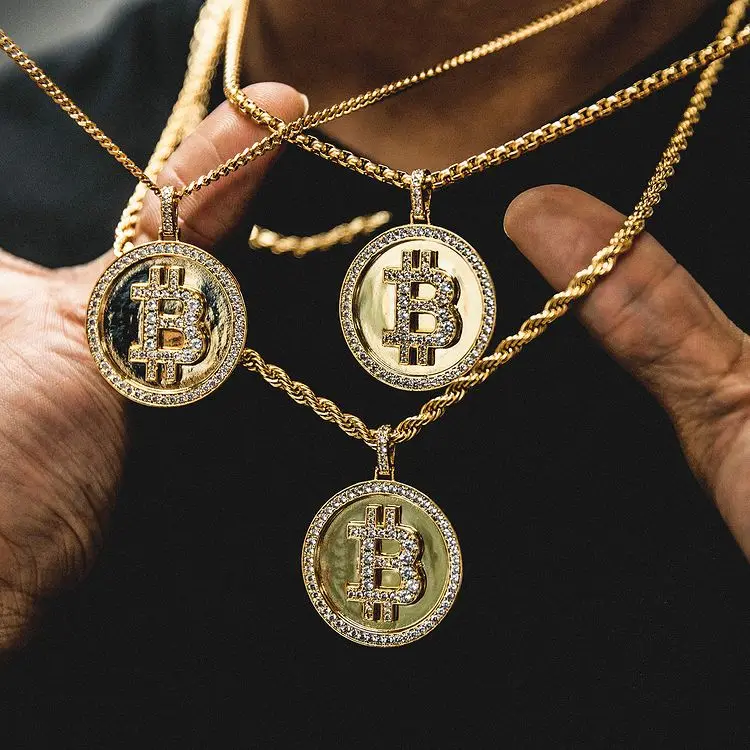 

Bitcoin BTC Diamonds Pendant Cubic Zircon Gold Plated Bitcoin Pendants Necklaces Iced Out Hip Hop Jewelry For Men Women Rapper, 18k gold