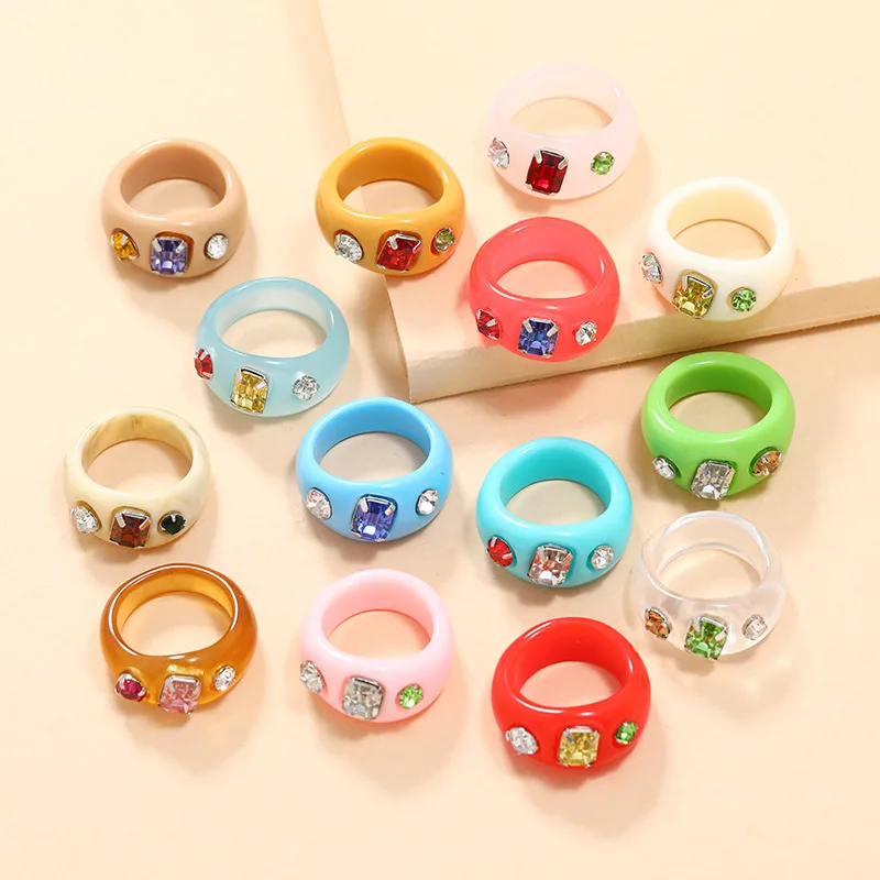 

Hot Selling Jelly Colorful Chunky Jewelry For Girls Women Knuckle Stackable Square Crystal Acrylic Resin Finger Ring, Picture shows
