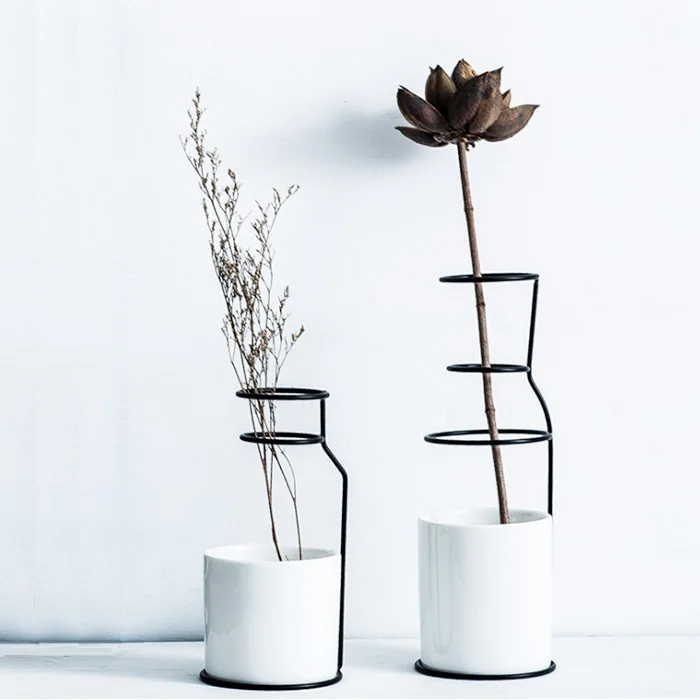 Nordic Home Decor White Ceramic Vase with Metal Stand
