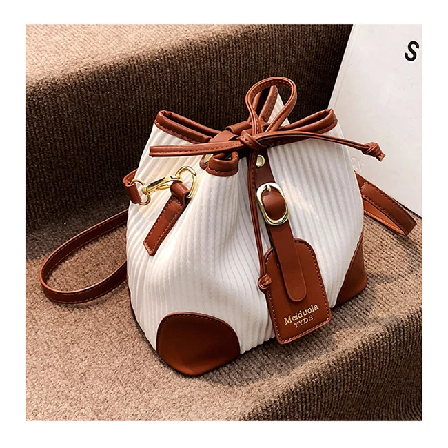 

Ins Bucket Ruched Fall Winter Panelled Letter Shoulder Messenger Bags Ladies Fashion 2021 Luxury Women Handbags Sac a Main Femme