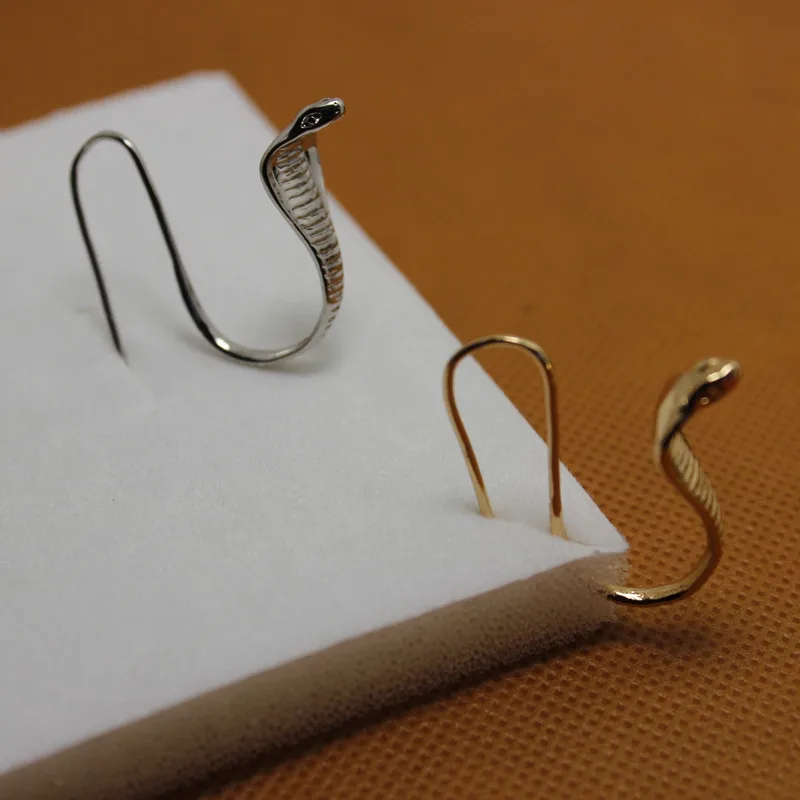 

Modern earrings personality design eyes snake winding metal earrings small jewelry factory direct wholesale, Gold /silver