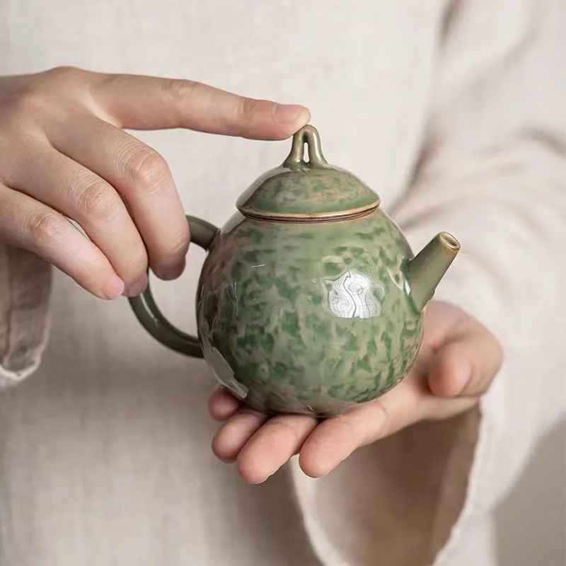Retro Celadon Ceramics Teapot With Filter Chinese Small Pot Kung Fu Teaware Single Pot Tea Infuser Loop-handled Teakettle