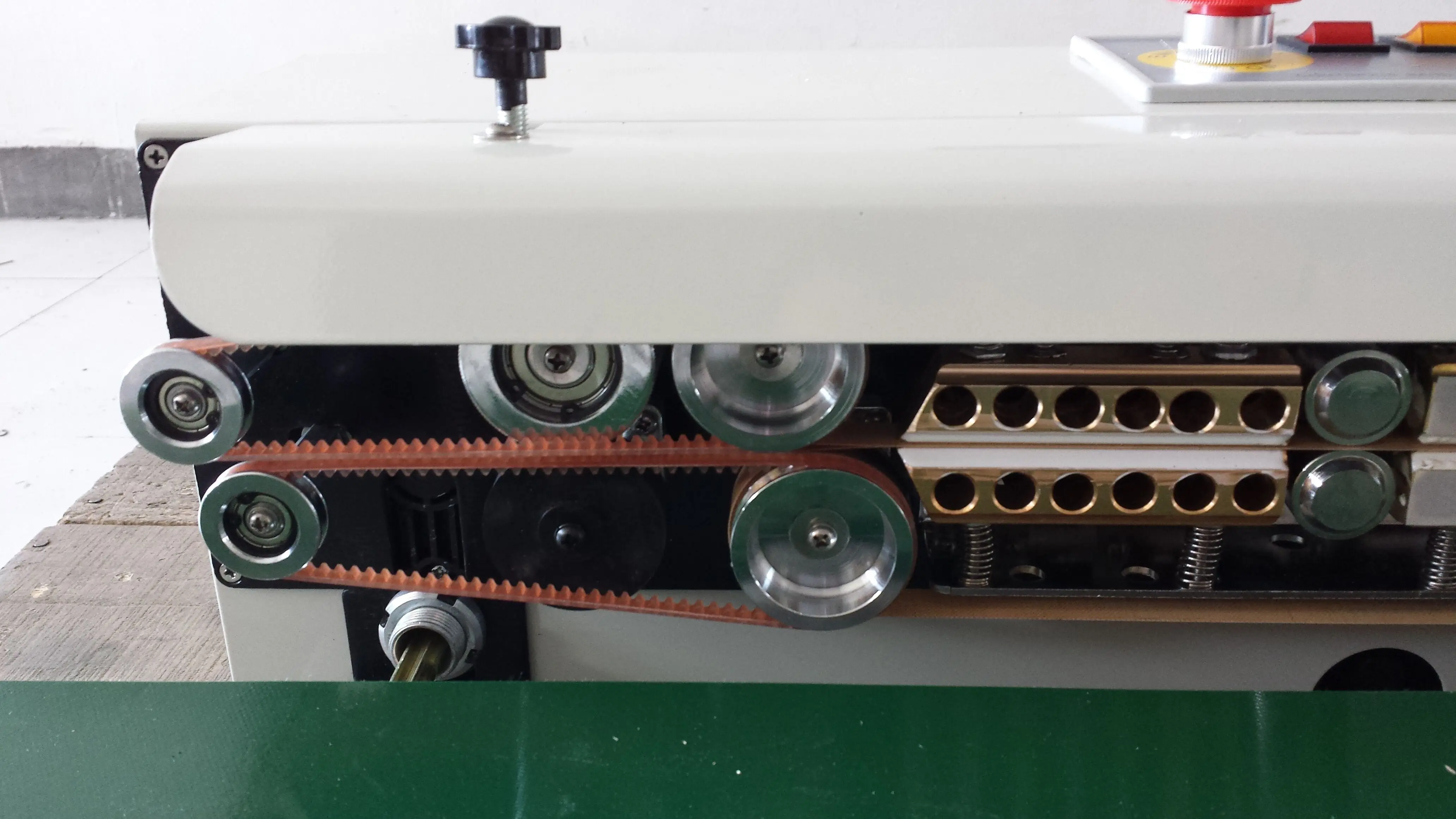 infusion set polybag sealing machine.jpg