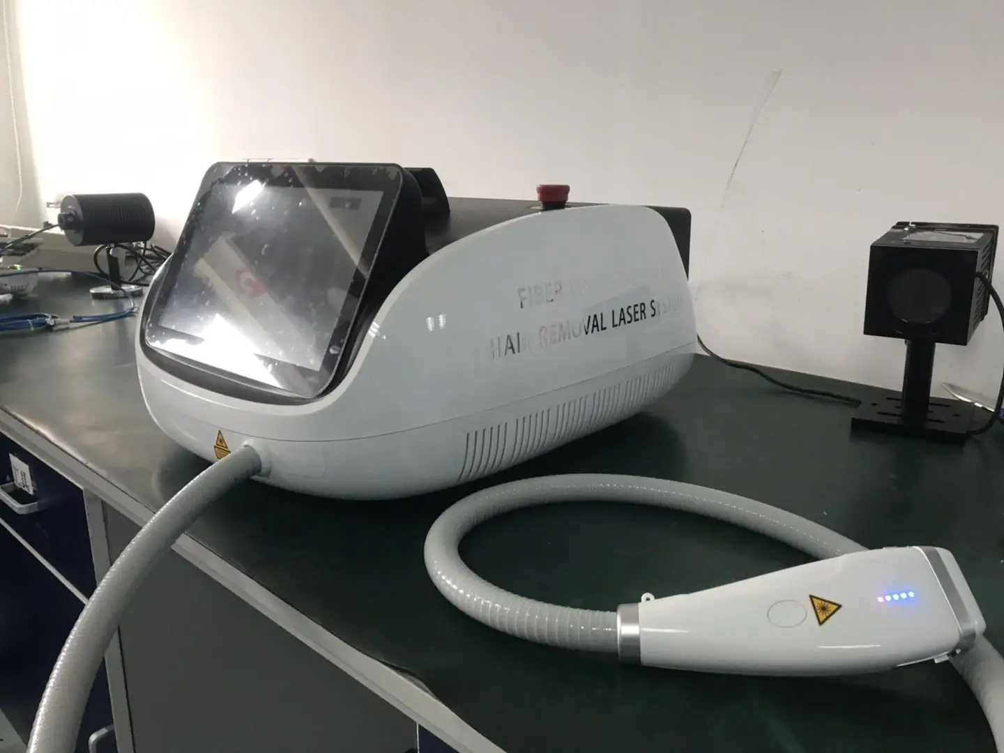2020 New Design 808nm Fiber Coupled Diode Laser Hair Removal Machine
