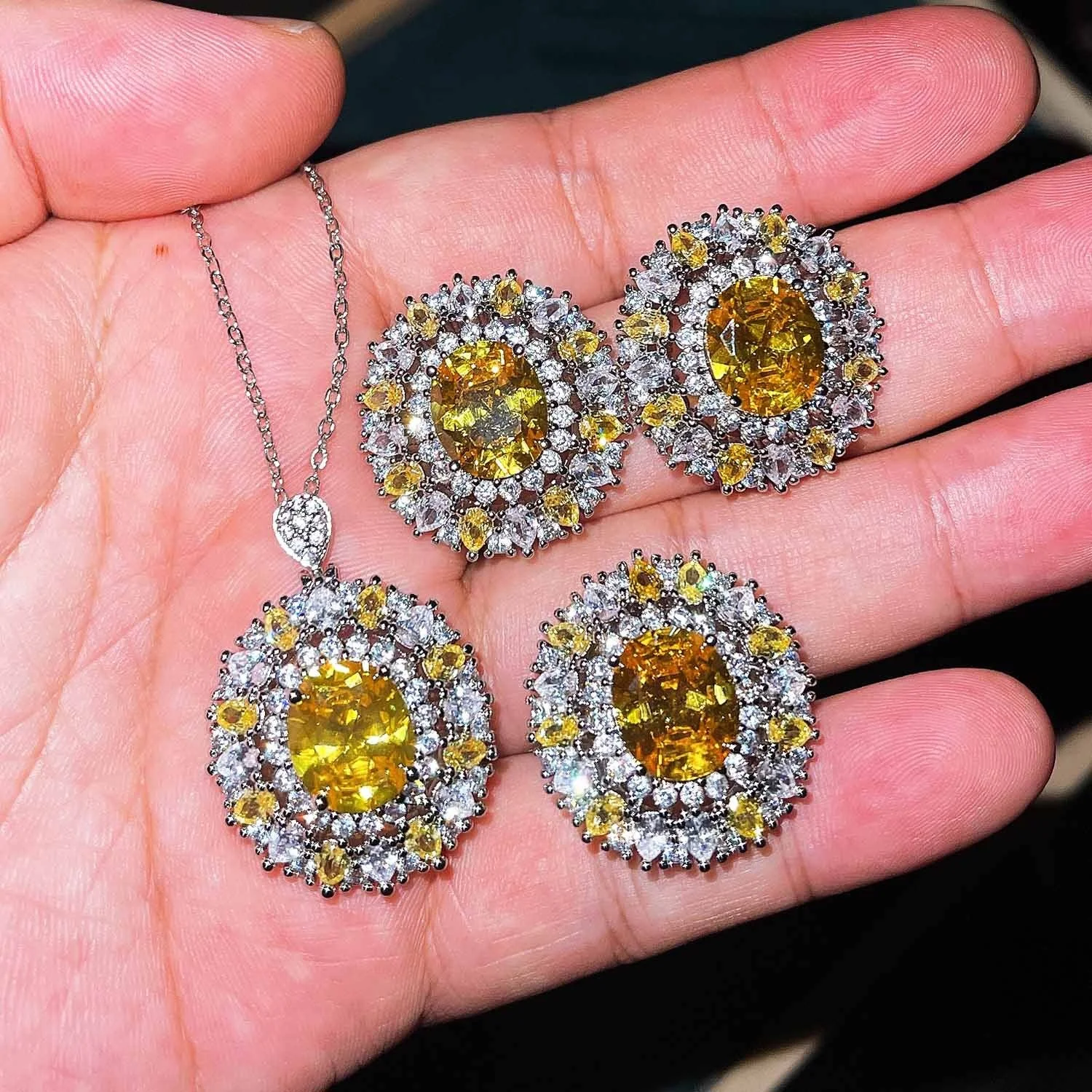 

Elegant Women Topaz Jewelry Set Brilliant Yellow Zircon Crystal Pendants Necklaces Earring Ring Fashion Sets, Picture shown