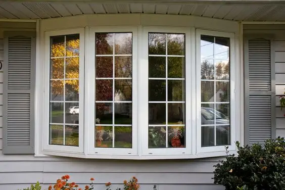 ranch house bow window with grids