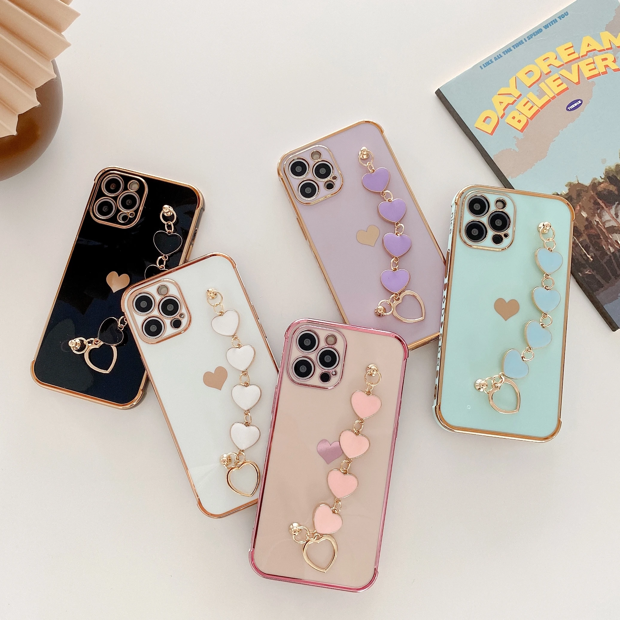 

Luxury Border Printing Electroplated Love Heart Wrist Bracelet Smart Phone Cases for iPhone 12 11 Pro Max XS XR Cover For Girls