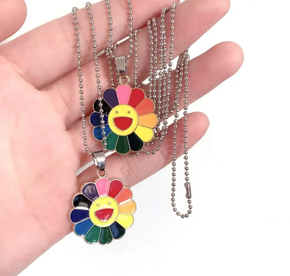 

2019 New Fashion Simple Classic Murakami Sun Flower Sunflower Colorful Petals Smiley Can Be Rotated Hip Hop Pendant Necklace, Picture