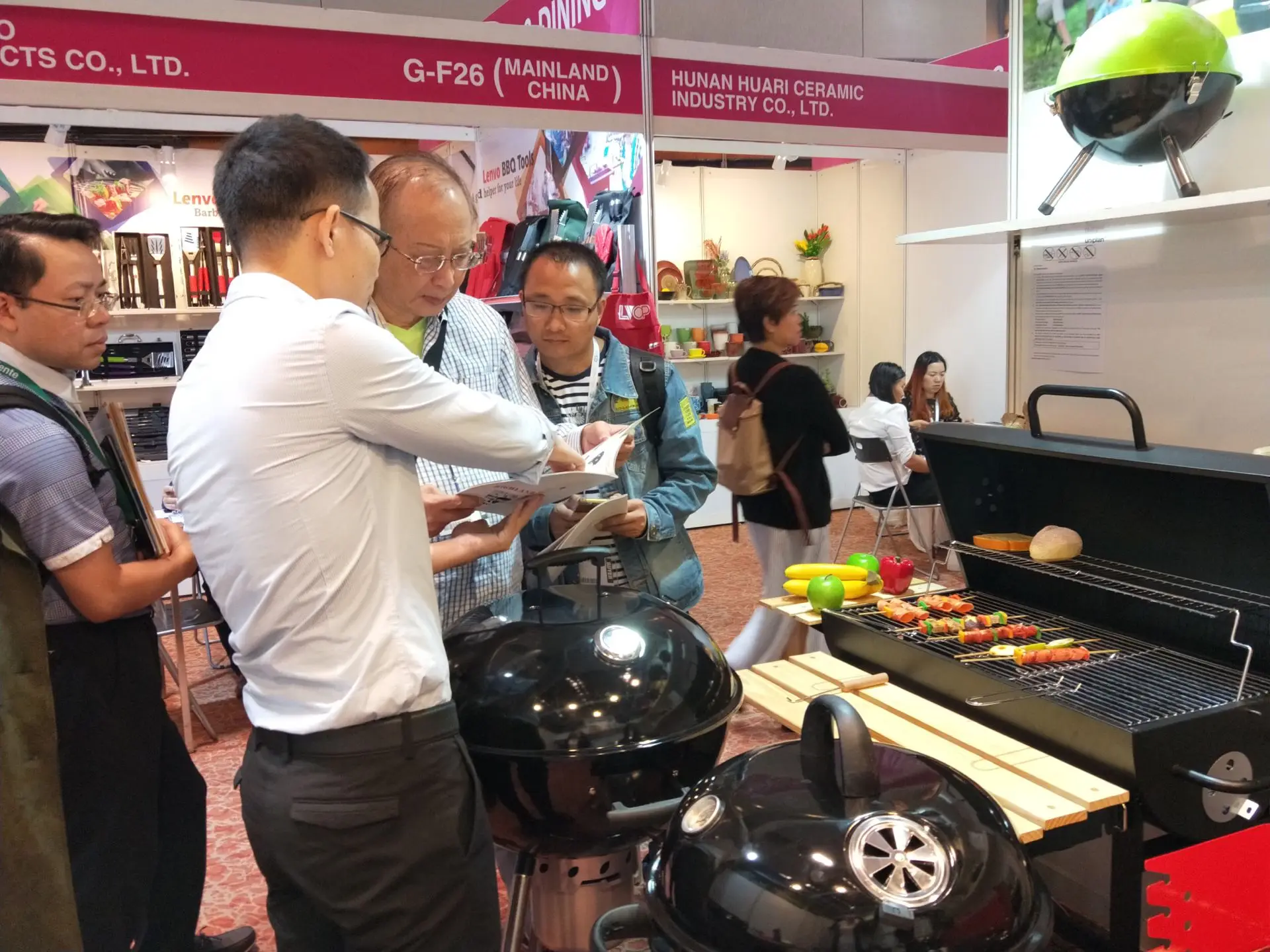 Tripod Bbq Grill Hanging Chain Charcoal Bbq Grill Height Adjustable