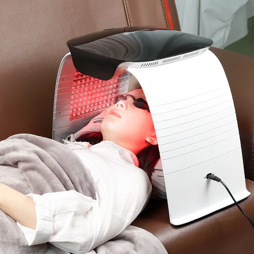 

2021 New Arrival Anti Aging Hot and Cold Nano Spray 7 Color Led Light Mask Pdt Facial Therapy Beauty Machine