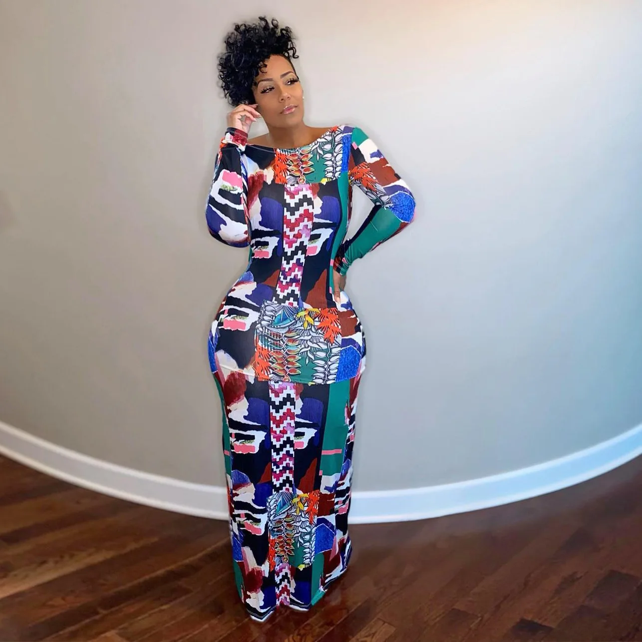 

Free Shipping C12319 - fashion women long sleeve printed backless long dress