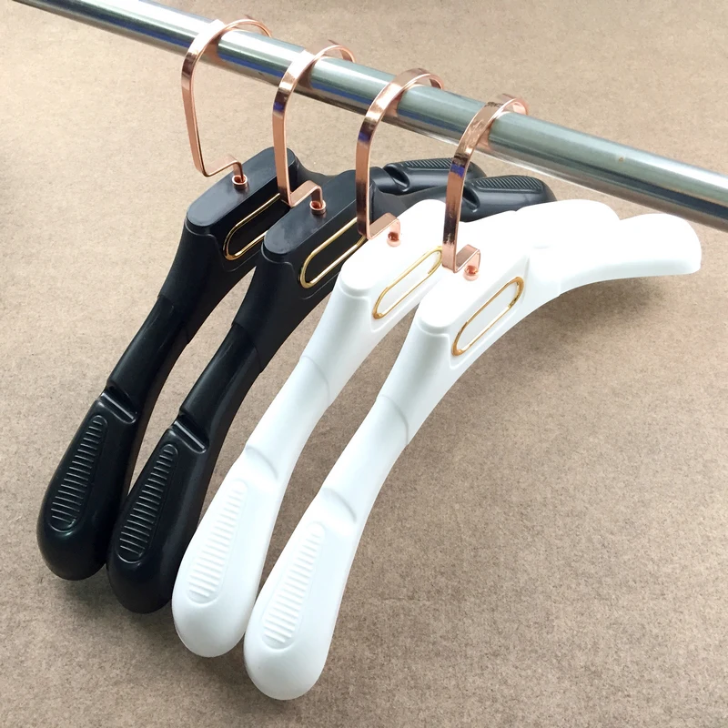 

New adult black plastic non-slip hanger with golden hook