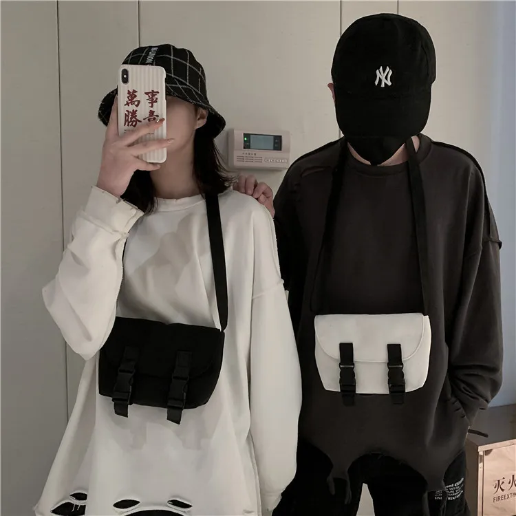 

2022 New Design Korean Version of the Tide Fashion Canvas Leisure Shoulder Crossbody Female Messenger Bag, Black, white