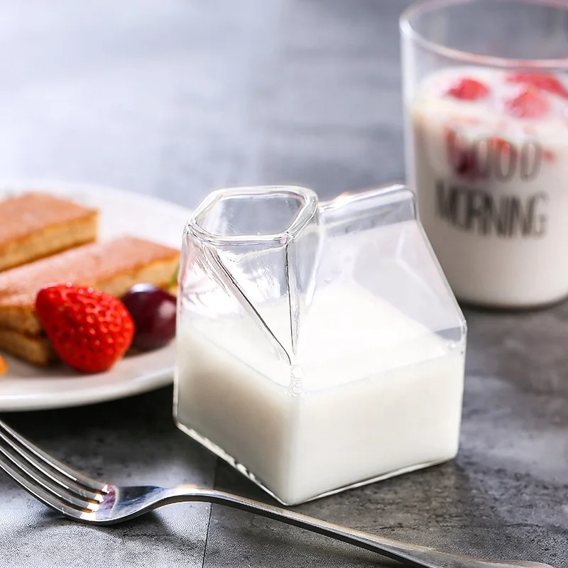 

Creative American high borosilicate heat resisting milk carton glass milk cup