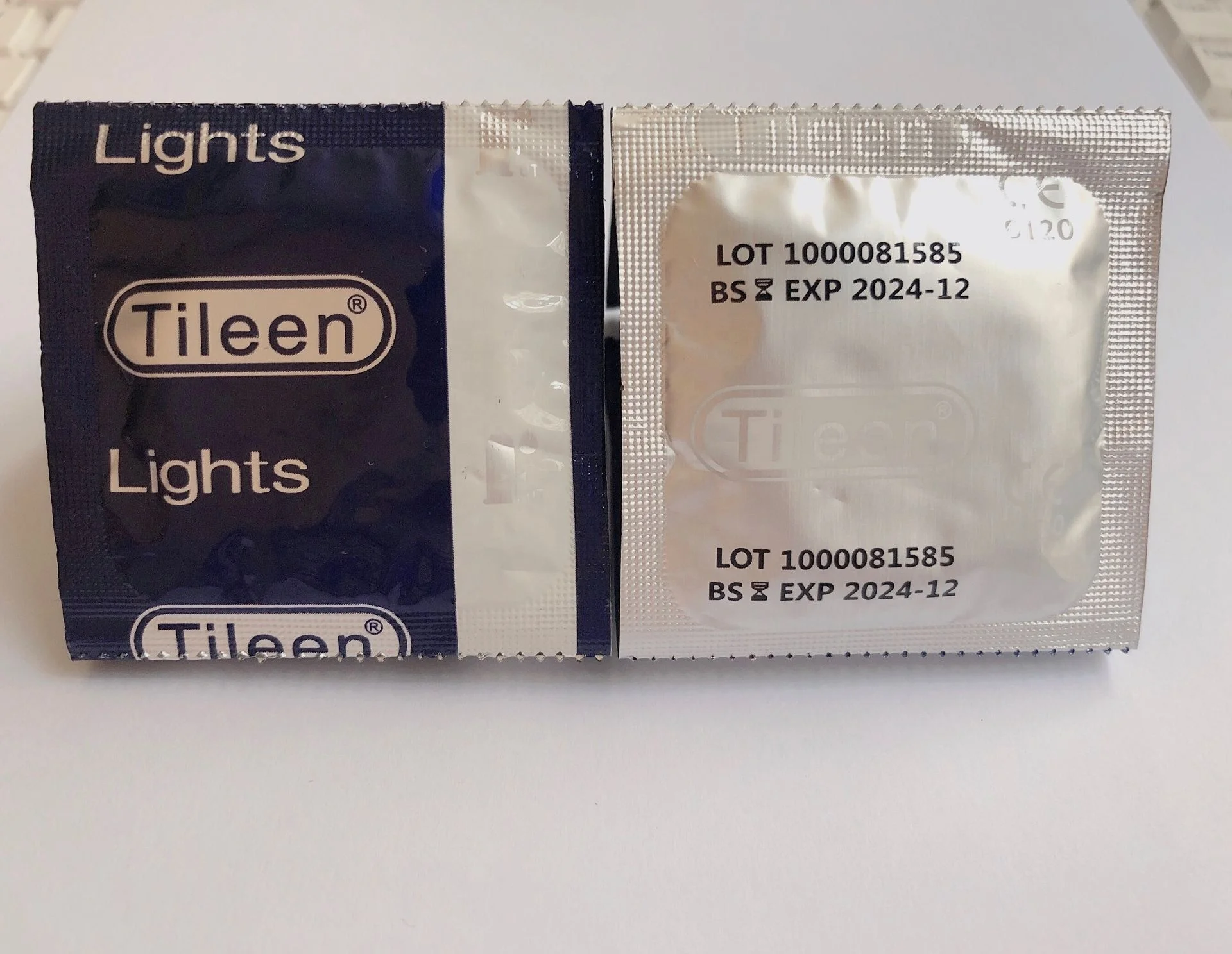 
Bulk Ultra thin Dotted condom/ condom without box 