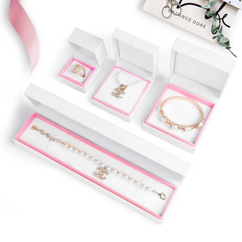 

Luxury Elegant White-Pink Custom Logo Ring Necklace Pendant Chain Bracelet Leather Filled Paper Velvet Jewelry Box Packaging, Black/white/blue/green/red/gold